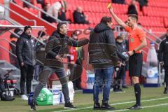 3. Liga; FC Ingolstadt 04 - 
SV Sandhausen; gelbe Karte für Cheftrainer Michael Köllner (FCI) Sportdirektor Ivica Grlic  (FCI) Co-Trainer Maniyel Nergiz (FCI)