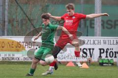 Kreisklasse - Saison 2025/26- TSV Pförring - SV Karlshuld-  - Jonas Bäumler rot Pförring - Jonas Walter grün Karlshuld - Foto: Meyer Jürgen