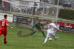 Kreisliga - Saison 2024/25- TSV Kösching - TSV Hohenwart - Johannes Jocham weiss Hohenwart  - Michael Zimmermann Torwart Kösching - Foto: Meyer Jürgen