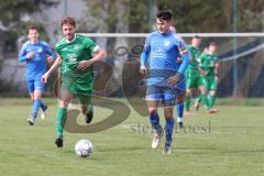 Kreisliga - Saison 2023/24 -  SV Hundszell - SV Denkendorf - Matthias Pickl grün Denkendorf - Luca Kammerer blau Hundszell - Foto: Meyer Jürgen