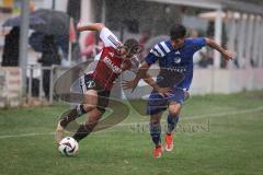 Kreisliga - Saison 2026/27- Türkisch SV Ingolstadt - SV Hundszell - Peter Veit rot Türkisch  - Luca Kammerer blau Hundszell - Foto: Meyer Jürgen