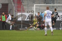 2.BL; FC Ingolstadt 04 - SV Darmstadt 98; Torwart Robert Jendrusch (1, FCI) Mehlem Marvin (6 SVD) Torschuß, Maximilian Neuberger (38, FCI)