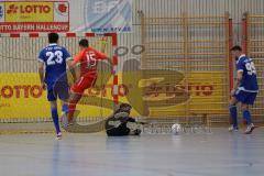 Lotto - Hallen - Bayerncup -  Saison 2022/2023 - FC Fatih Ingolstadt - TSV Ober/Unterhaunstadt -  Baran Fakir Torwart Oberhaunstadt - Emre Erdogan #23 Oberhaunstadt - Maximilan Klaus rot Fatih - Foto: Meyer Jürgen