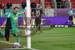 3. Liga; FC Ingolstadt 04 - SSV Jahn Regensburg; Tor Jubel Treffer Yannick Deichmann (20, FCI) Torwart Gebhardt Felix (1 SSV) kickt den Ball weg. Pascal Testroet (37, FCI)