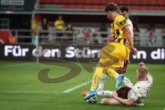 3. Liga - Saison 2026/27 - FC Ingolstadt 04 - Alemannia Aachen - Matti Wagner (Nr.3 - Alemannia Aachen) - Lars Lokotsch (Nr.13 - FCI) - Foto: Meyer Jürgen