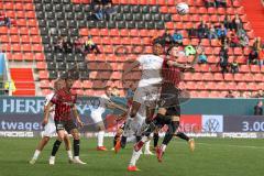 3.Liga - Saison 2022/2023 - FC Ingolstadt 04 -  SV Meppen - Calvin Brackelmann (Nr.17 - FCI) - Yannick Osee (Nr.4 - SV Meppen) - Foto: Meyer Jürgen