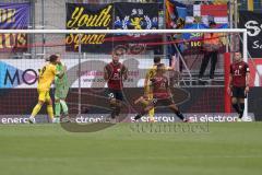 3.Liga - Saison 2023/2024 - FC Ingolstadt 04 -  1. FC Saarbrücken - Der 2:2 Ausgleichstreffer durch Patrick Schmidt (Nr.39 - Saarbrücken) - jubel - Torwart Marius  Funk (Nr.1 - FCI) - Foto: Meyer Jürgen