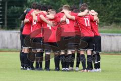 Kreisklasse -  Saison 2023/2024 - DJK Ingolstadt - FC Tegernbach - Tegernbach - Die Mannschaft bildet einen Kreis vor dem Spiel -  - Foto: Meyer Jürgen