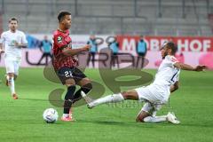 3. Liga; FC Ingolstadt 04 - Hallescher FC; Zweikampf Kampf um den Ball Marcel Costly (22, FCI) Samson Louis (27 Halle)