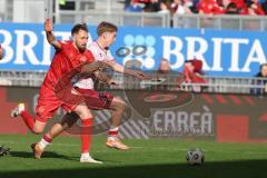 3. Liga - Saison 2025/26 - SV Wehen/Wiesbaden - FC Ingolstadt 04  - Max Plath (Nr.14 - FCI) schiesst den 1:1 Ausgleichstreffer - jubel - Florian Hübner (Nr.19 - Wiesbaden) - Foto: Meyer Jürgen