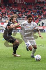 3. Liga; FC Ingolstadt 04 - SC Verl; Zweikampf Kampf um den Ball Justin Butler (31, FCI) Corboz Mael (27 Verl) Sapina Vinko (25 Verl)