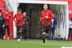 3. Fußball-Liga - Saison 2020/2021 - FC Ingolstadt 04 - FC Viktoria Köln - Die Spieler auf dem Spielfeld zum warm machen - Tobias Schröck (#21,FCI)  - Foto: Meyer Jürgen