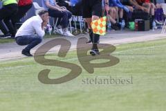 Relegation 2 - VfL Osnabrück - FC Ingolstadt 04 - Spannung pur, Cheftrainer Tomas Oral (FCI) in der Hocke