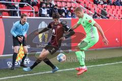 2.BL; FC Ingolstadt 04 - SV Sandhausen; Zweikampf Kampf um den Ball Merlin Röhl (34, FCI) Zhirov Aleksandr (2 SVS)