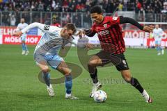 3. Liga; FC Ingolstadt 04 - TSV 1860 München; Zweikampf Kampf um den Ball Justin Butler (31, FCI) Lang Niklas (3 TSV)