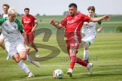 Kreisklasse - Saison 2025/26- SV Lippertshofen - Türkisch SV Ingolstadt-  - Florian Hiss weiss Lippertshofen - Kerem Düzkün rot Türkisch - Markus Thieme weiss Lippertshofen - Foto: Meyer Jürgen