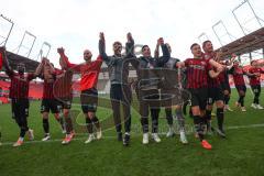 3.Liga - Saison 2022/2023 - FC Ingolstadt 04 -  SV Meppen - die Spieler bedanken sich bei den Fans - jubel - tanzen -  Foto: Meyer Jürgen