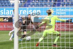 3. Liga - MSV Duisburg - FC Ingolstadt 04 - Schuß zum Tor Jubel, Filip Bilbija (35, FCI) Tor Jubel, Torwart Leo Weinkauf (1 MSV)