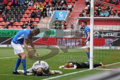 2.BL; FC Ingolstadt 04 - FC Hansa Rostock; Tor Cance für Christian Gebauer (22, FCI) Torwart Kolke Markus (1 Hansa) hält, Roßbach Damian (4 Hansa)gratuliert