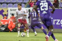 3. Liga; Erzgebirge Aue - FC Ingolstadt 04; Zweikampf Kampf um den Ball Yann Sturm (7, FCI) Uhlmann Eric (11 Aue)
