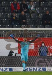 2.BL; SV Sandhausen - FC Ingolstadt 04 - Torwart Fabijan Buntic (24, FCI) im Tor schreit nach vorne