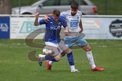 Kreisklasse - Saison 2025/26- TSV Großmehring - SV Oberstimm-  - Jonas Weidinger weiss Oberstimm  - Dardan Berisha blau Großmehring - Foto: Meyer Jürgen