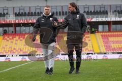 3.Liga - Saison 2022/2023 - SV 07 Elversberg - FC Ingolstadt 04 - Maximilian  Dittgen (Nr.10 - FCI) -. Cheftrainer Rüdiger Rehm (FCI) - vor dem Spiel - Foto: Meyer Jürgen