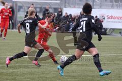 2. Fußball-Liga - Frauen - Saison 2022/2023 - FC Ingolstadt 04 - SC Freiburg II - Vanessa Haim (Nr.13 - FCI Frauen) - Fellhauer Kim schwarz Freiburg - Foto: Meyer Jürgen