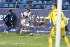 3. Liga; SV Waldhof Mannheim - FC Ingolstadt 04 - Benjamin Kanuric (8, FCI) Torwart Hawryluk Lucien (30 SVWM) Arase Kelvin (36 SVWM)