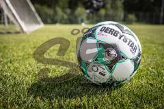 3. Liga; FC Ingolstadt 04 - Trainingsauftakt nach Sommerpause; offizieller Ball 3. Liga