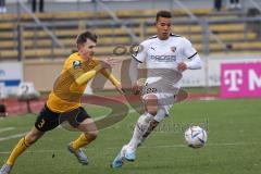 3. Liga; SpVgg Bayreuth - FC Ingolstadt 04; Marcel Costly (22, FCI) Lippert Dennis (3 SpVgg) Zweikampf Kampf um den Ball