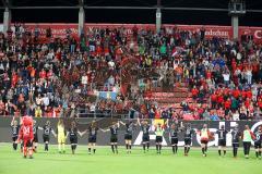 DFB - Pokal - Frauen - Saison 2022/2023 - FC Ingolstadt 04 -  FC Bayern München - Nach dem Spiel - Die Spielerinnen bedanken sich bei den Fans - Foto: Meyer Jürgen