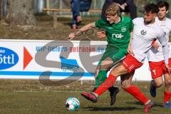 Bezirksliga OBB Nord - SV Manching - FC Schwabing München - Rainer Meisinger (#19 Manching) - Pancic Patrik weiss Schwabing - Foto: Jürgen Meyer