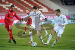 3. Liga - FSV Zwickau - FC Ingolstadt 04 - Merlin Röhl (34, FCI) Nkansah Steffen (25 Zwickau) Dennis Eckert Ayensa (7, FCI)