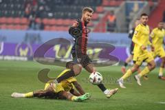 3. Liga; FC Ingolstadt 04 - Alemannia Aachen; Zweikampf Kampf um den Ball Yannick Deichmann (20, FCI) Töpken Thilo (24 AA)