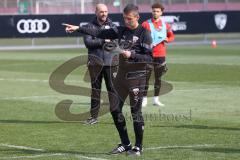 3.Liga - Saison 2022/2023 - FC Ingolstadt 04 -  - Cheftrainer Michael Köllner (FCI) beim ersten Training - Cheftrainer Michael Köllner (FCI) gibt Anweisungen - Foto: Meyer Jürgen