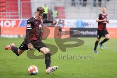 2.BL; FC Ingolstadt 04 - FC ST. Pauli; Dennis Eckert Ayensa (7, FCI) Schuß
