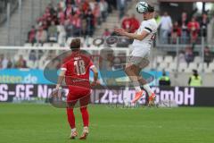 3. Liga - Saison 2023/24 - Rot-Weiss Essen - FC Ingolstadt 04 -  - Arian Llugiqi (Nr.25 - FCI) - Nils Kaiser (#18 Essen) - Foto: Meyer Jürgen