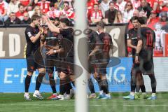 3. Liga; Rot-Weiss Essen - FC Ingolstadt 04; Tor Jubel Treffer Ausgleich 1:1 Jasper Maljojoki (23, FCI) Georgios Antzoulas (6, FCI) Fredrik Carlsen (8, FCI)