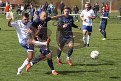 Kreisklasse - SV Hundszell - SV Zuchering - Linus Appel #27 weiss Hundszell - Stefan Hoffmann blau Zuchering - Foto: Jürgen Meyer