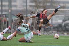 2. Bundesliga Frauen - Saison 2025/26 - FC Ingolstadt 04 Frauen - FFC Turbine Potsdam - Annika Kömm (Nr.25 - FC Ingolstadt Frauen I) - Bernhardt Emilie weiss Potsdam - Foto: Meyer Jürgen