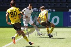 3. Fußball-Liga - Saison 2022/2023 - Borussia Dortmund II - FC Ingolstadt 04 - Pascal Testroet (Nr.37 - FCI) - Pohlmann Ole (Nr.19 - Borussia Dortmund II) - Foto: Meyer Jürgen