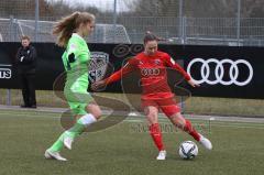 2. Frauen-Bundesliga - Saison 2021/2022 - FC Ingolstadt 04 - VFL Wolfsburg II - Galvez Estrada (#2 FCI) - Flach Paula grün Wolfsburg - Foto: Meyer Jürgen