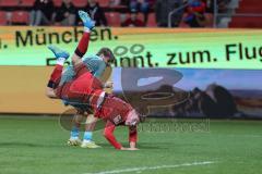 3. Liga; FC Ingolstadt 04 - FC Viktoria Köln; Zweikampf Kampf um den Ball Gustav Christensen (24, FCI) Wolf Lucas (21 VK)