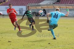 B-Junioren - Bayernliga -  Fc Ingolstadt 04 - SpVgg Greuther Fürth II - Glas Bemedigt Torwart Fürth kann vor Drakulic Ognjen rot FCI klären - - Foto: Meyer Jürgen