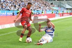 3. Liga; MSV Duisburg - FC Ingolstadt 04; Zweikampf Kampf um den Ball Marcel Costly (22, FCI) Viet Christian (10 MSV)