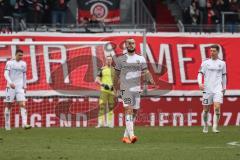 3. Liga; SV Wehen Wiesbaden - FC Ingolstadt 04; Tor für Wiesbaden, Enttäuschung bei David Kopacz (29, FCI) Nikola Stevanovic (15, FCI) Torwart Marius Funk (1, FCI) Denis Linsmayer (23, FCI)