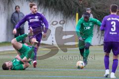 Testspiel - Fußball - SV Manching - VFR Neuburg/Donau  - Ousseynou Tamba (#10 Manching) - Rutkowski Sebastian #23 links Neuburg lila - Stegmeir Sebastian #3 lila Neuburg - Foto: Jürgen Meyer