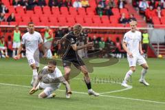 3. Liga; FC Ingolstadt 04 - SC Verl; Patrick Schmidt (9, FCI) wird von Grodowski Joel (10 Verl) gefoult, Elfmeter