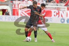3. Liga - Saison 2025/26 - Energie Cottbus - FC Ingolstadt 04  - Max Besuschkow (Nr.17 - FC Ingolstadt 04) - Jannis Boziaris (Nr.19 - FC Energie Cottbus) - Foto: Meyer Jürgen